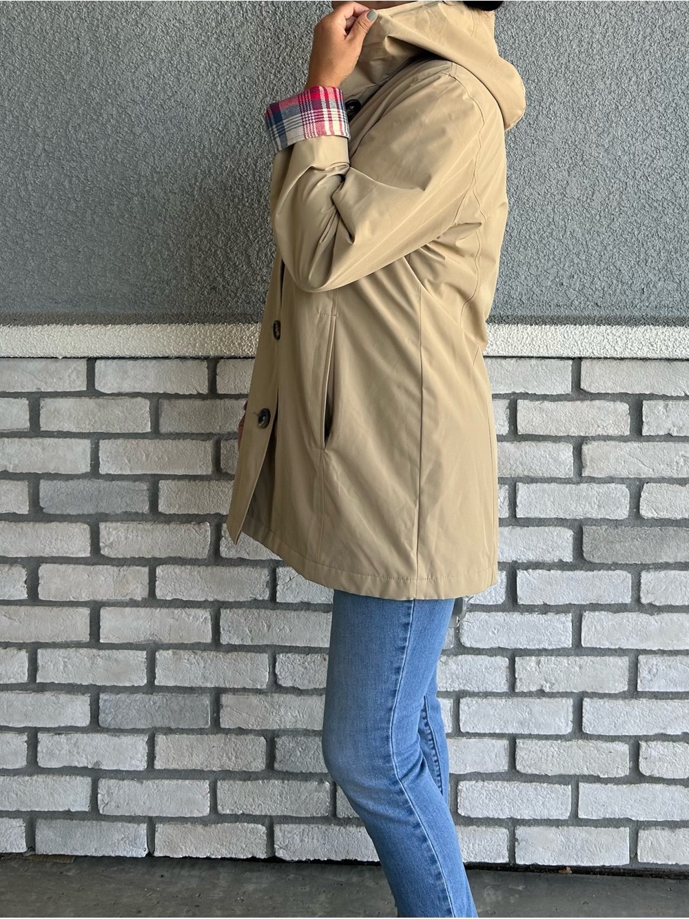 L.L. Bean women’s item 280805 Tan Trench Coat with Plaid Lining Windbreaker